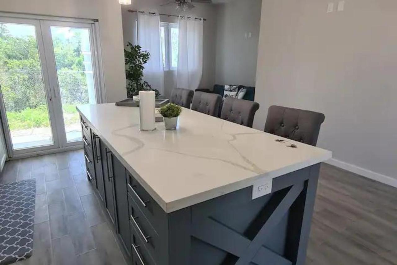 Exclusive Modern In Nasau, Bahamas