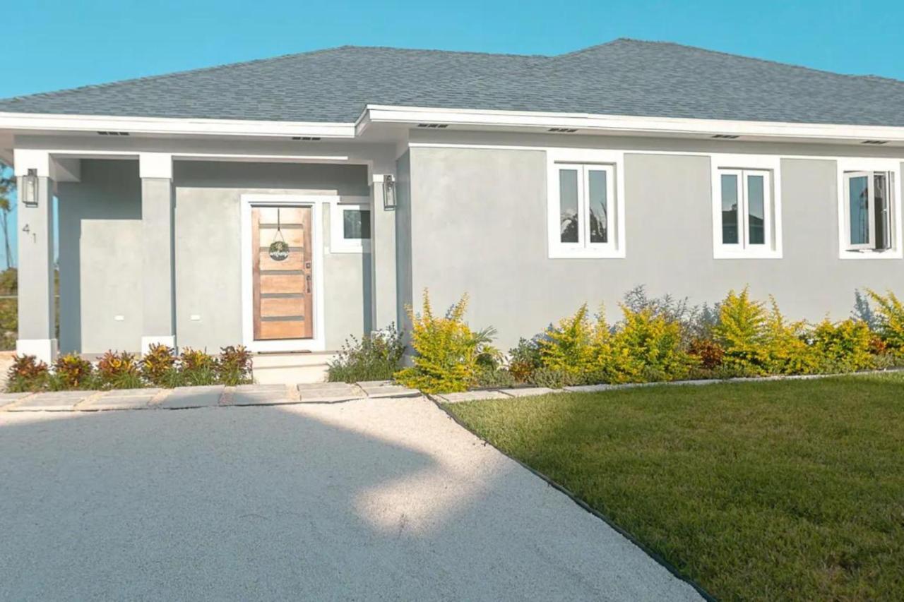 Exclusive Modern In Nasau, Bahamas Apartment